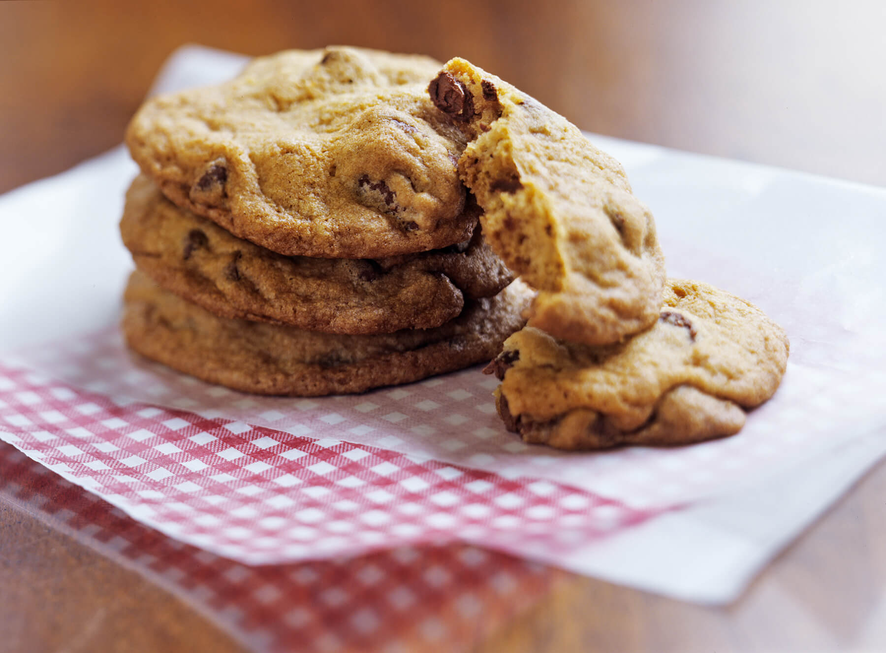 chocolate chip cookies best food photography